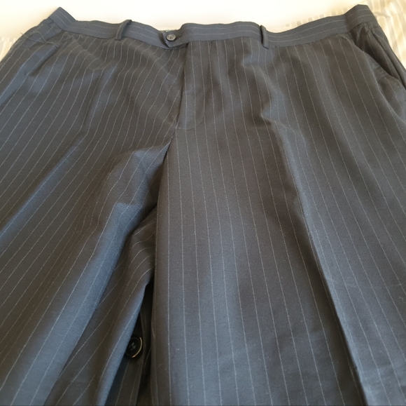 A Blue Strip 50L 46W 32L Suit - Picture 5 of 10
